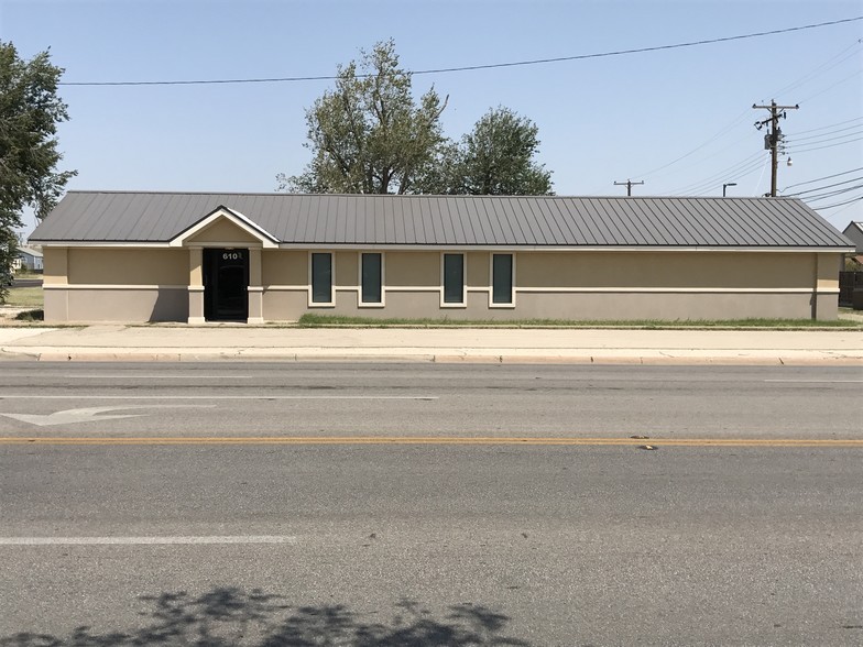 Primary Photo Of 610 W 8th St, Odessa Office For Lease