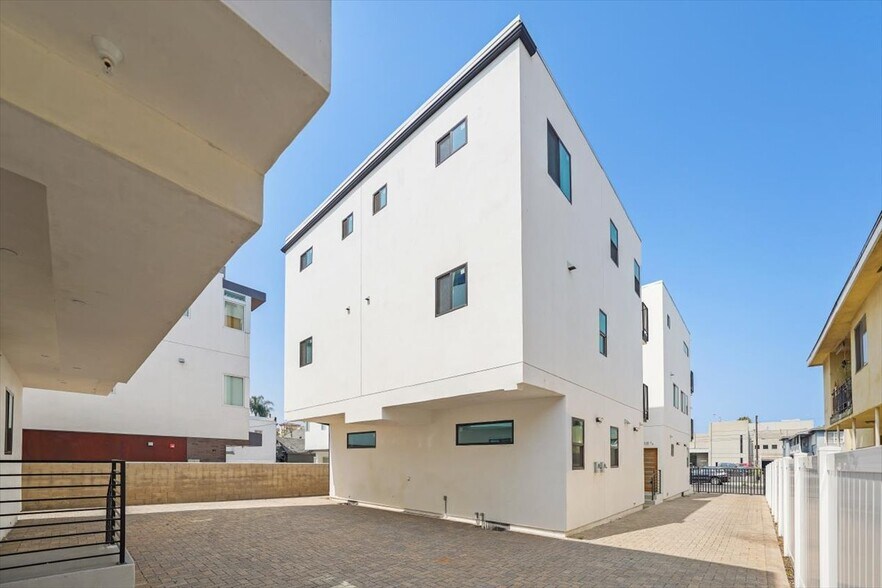 More Photos Of 910 Hudson ave, Los Angeles Apartments For Sale