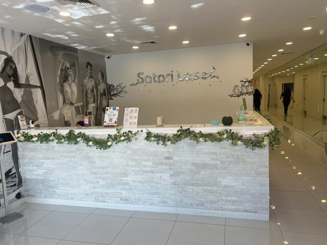 More Photos Of 33-43 Great Neck Rd, Great Neck Storefront Retail Office For Lease