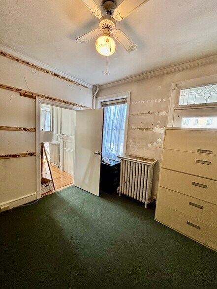 More Photos Of 5412 Shimerville Rd, Emmaus Freestanding For Lease