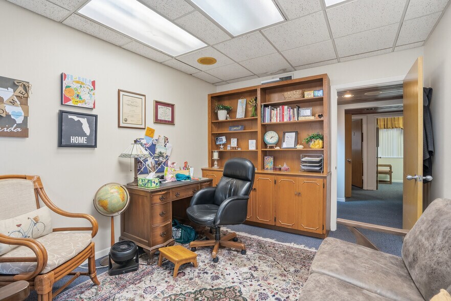 More Photos Of 908 S Fort Harrison Ave, Clearwater Office For Sale