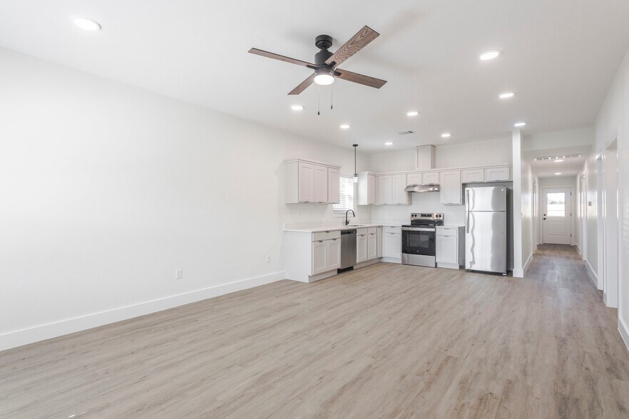 More Photos Of 11501 N Oklahoma Ave, Oklahoma City Apartments For Sale