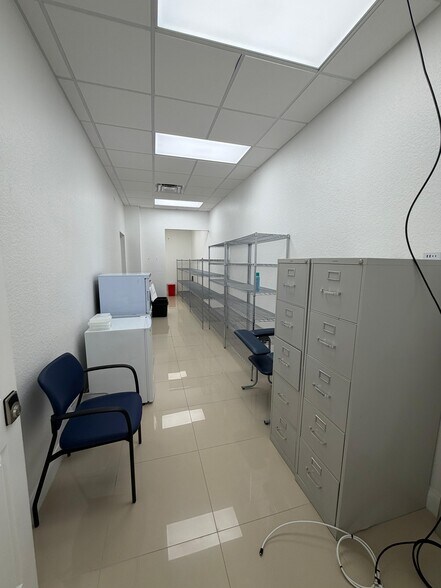 More Photos Of 2003 McCoy Rd, Orlando General Retail For Lease