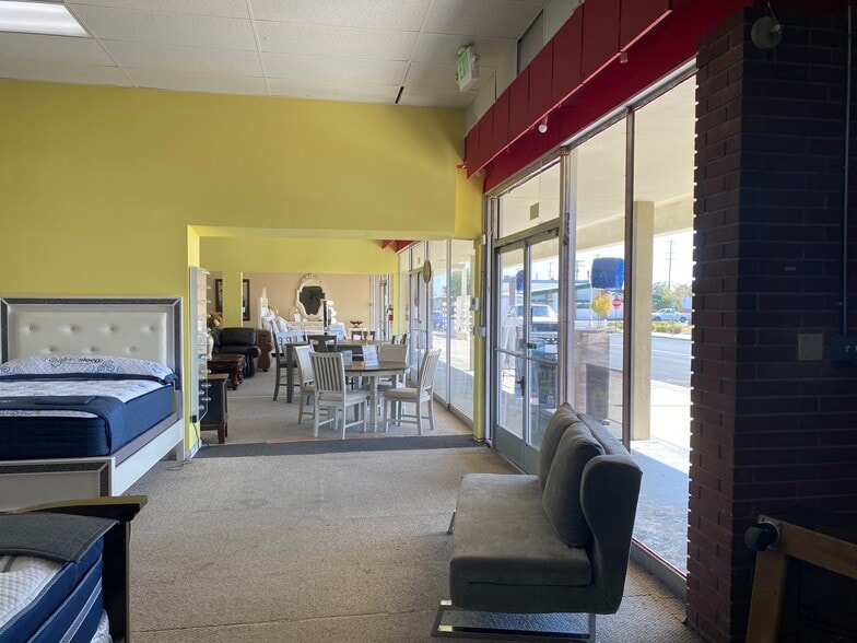 More Photos Of 116 W 6th St, Hanford Freestanding For Sale