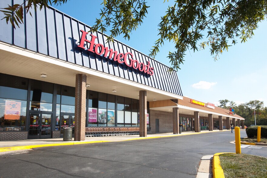 More Photos Of 5100-5268 Nicholson Ln, Rockville Unknown For Lease