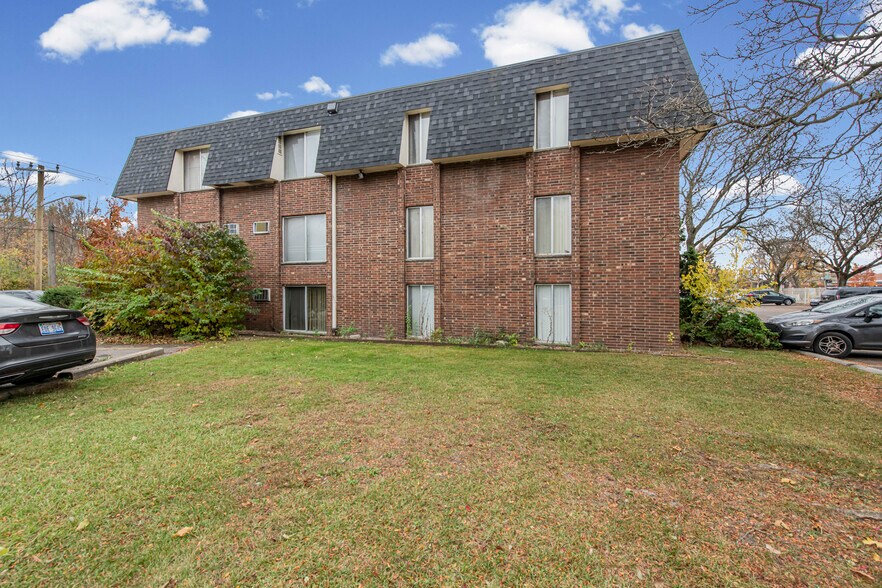 More Photos Of 23740 Fenkell St, Detroit Apartments For Sale