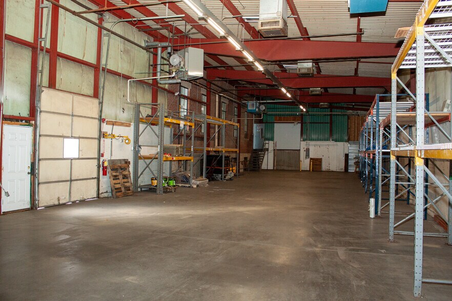 More Photos Of 10 Bartlett St, Allenstown Light Manufacturing For Lease