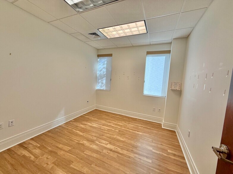 More Photos Of 76 Peachtree Rd, Asheville Medical For Lease