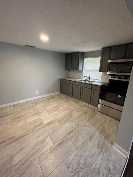 More Photos Of 619 Linwood Ave, Jacksonville Specialty For Sale