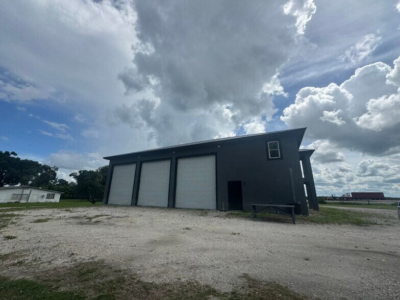 More Photos Of 2972 W US Highway 27, Clewiston Warehouse For Lease