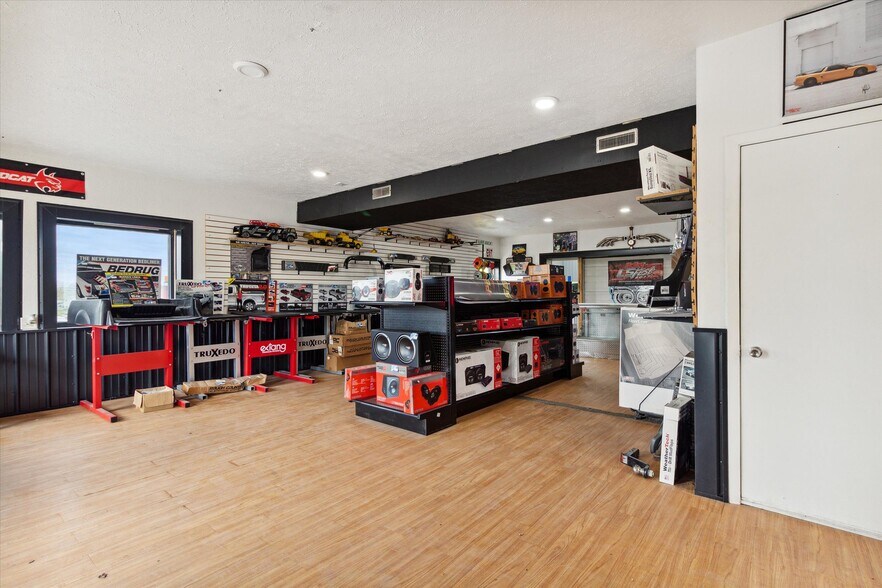 More Photos Of 3159 W Monroe Rd, Alma Freestanding For Sale