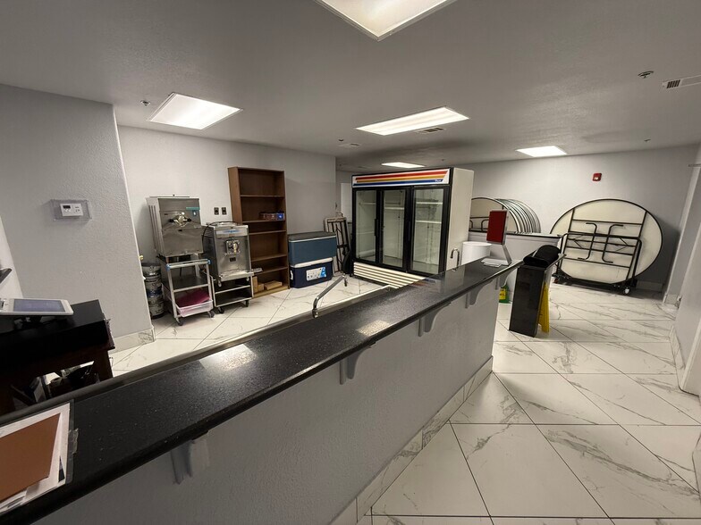 More Photos Of 1101 Bunton Creek Rd, Kyle Storefront Retail Office For Lease