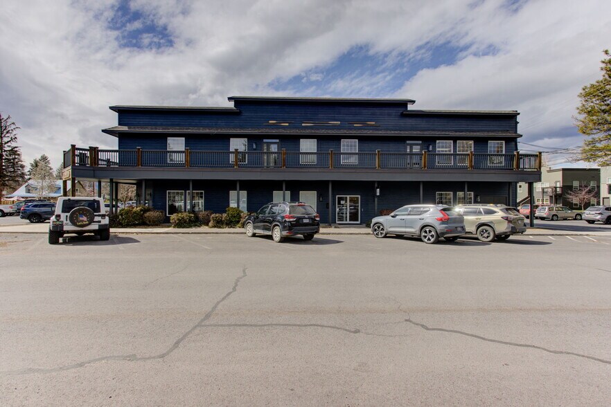 More Photos Of 192 E Main Ave, Sisters Storefront Retail Office For Lease