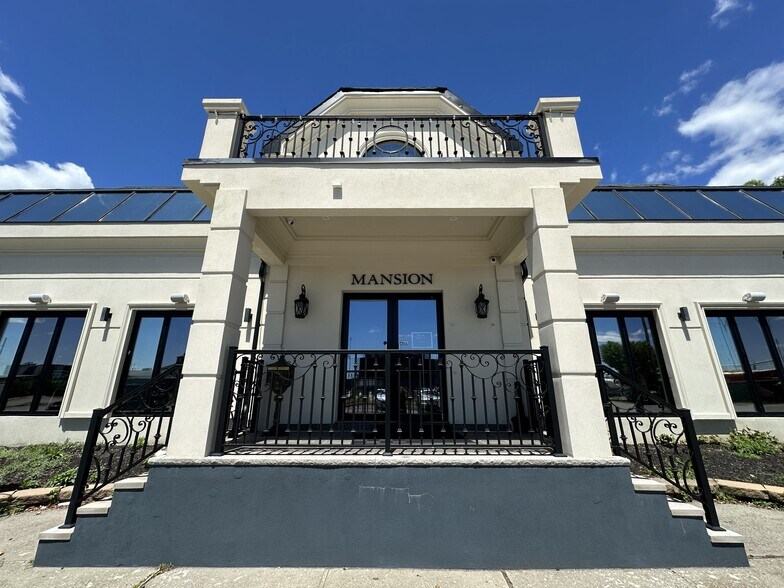 More Photos Of 141 Mansion Ave, Staten Island Restaurant For Sale