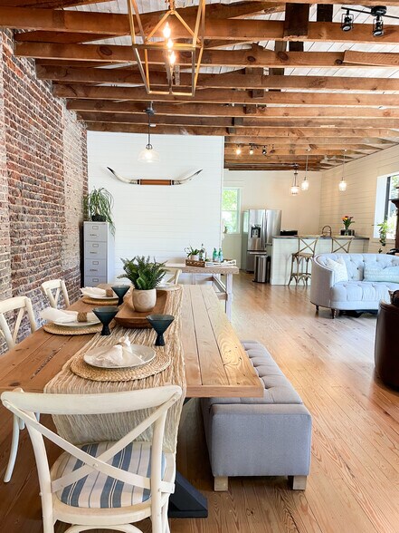 More Photos Of 4873 N Main St, Acworth Storefront For Sale