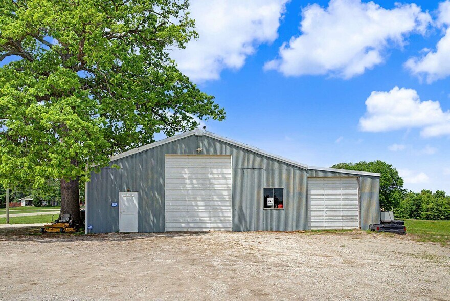 More Photos Of 7276 Missouri 72, Jackson Specialty For Sale