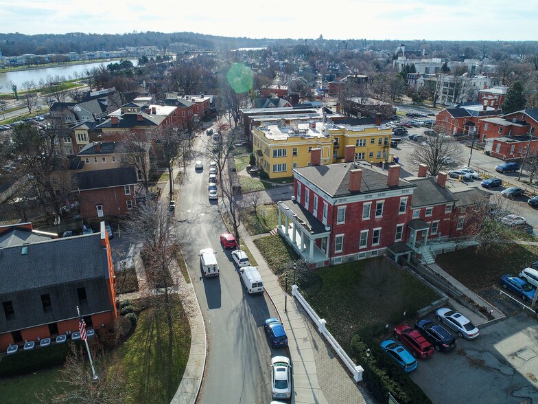More Photos Of 129-133 S Fitzhugh St, Rochester Office Residential For Lease