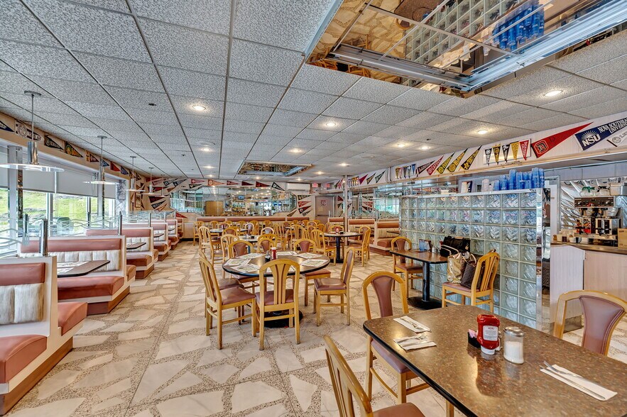 More Photos Of 1908 Old Route 17, Roscoe Restaurant For Sale