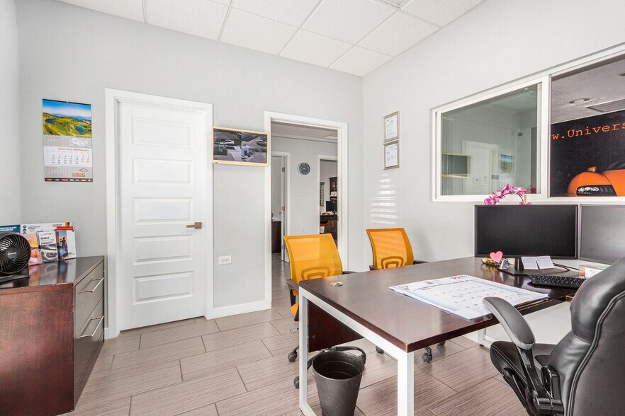 More Photos Of 4105 E University Dr, Phoenix Service For Lease