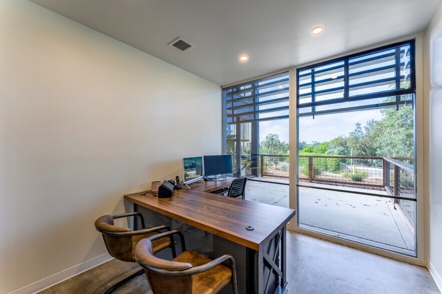 More Photos Of 2333 State St, Carlsbad Medical For Lease