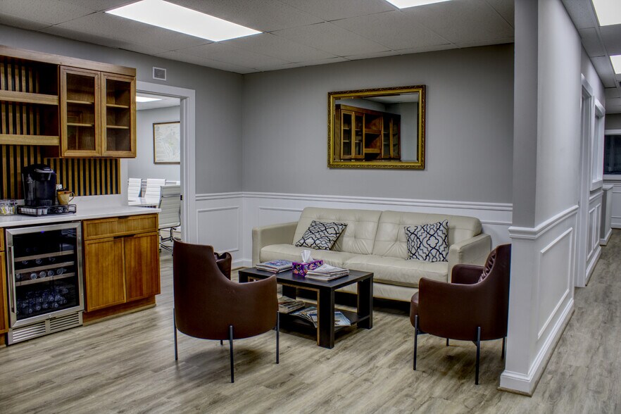 More Photos Of 10521 Judicial Dr, Fairfax Medical For Sale