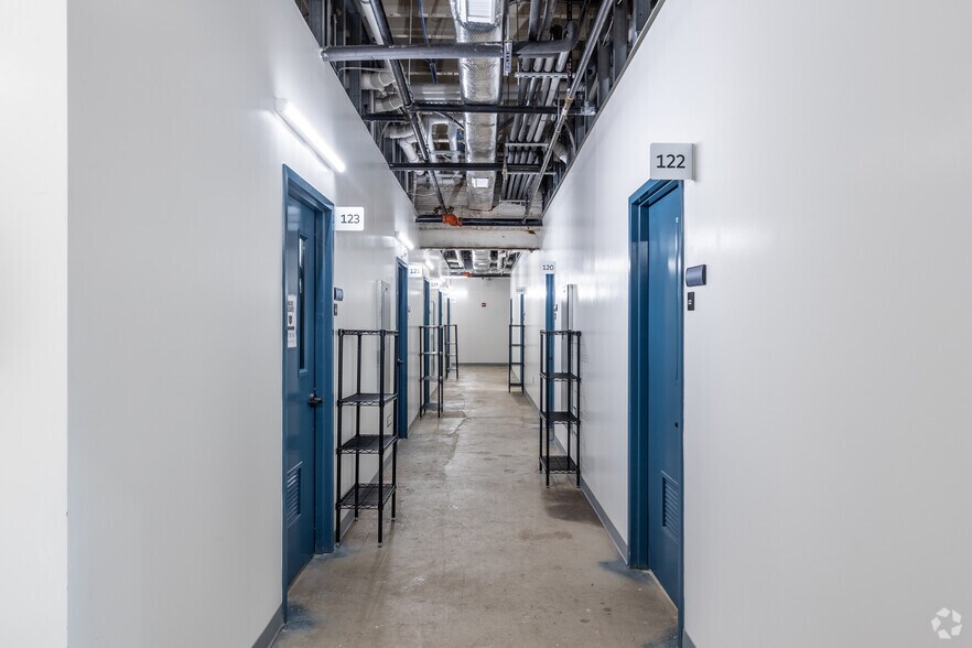 More Photos Of 2000-2014 5th St NE, Washington Warehouse For Lease