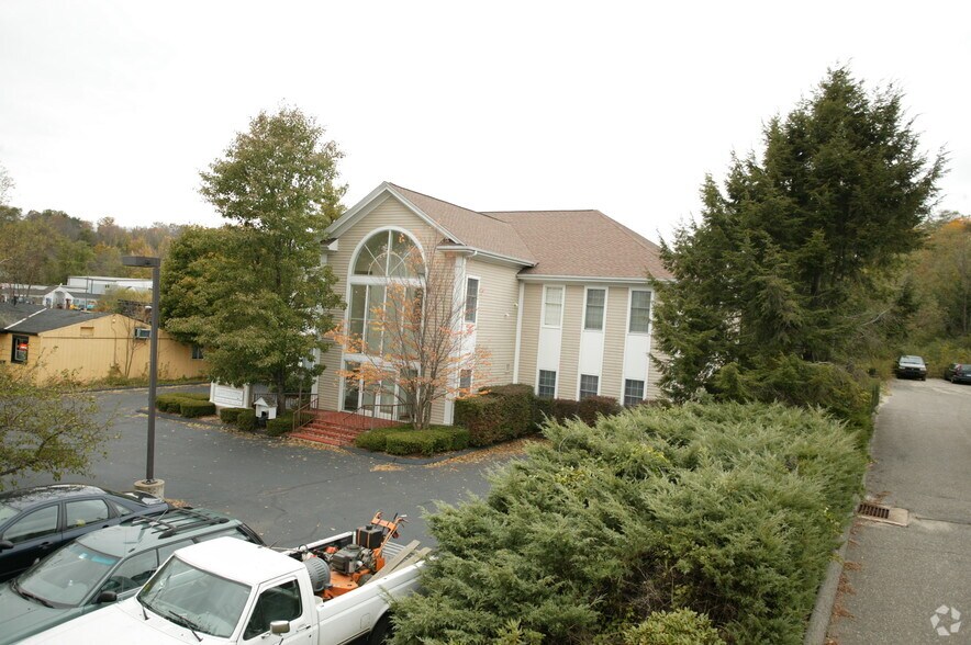 Primary Photo Of 340 Bantam Rd, Litchfield Medical For Lease