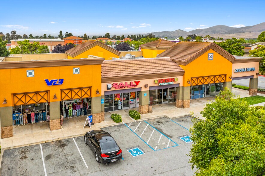 More Photos Of 1576-1594 N Sanborn Rd, Salinas Unknown For Lease