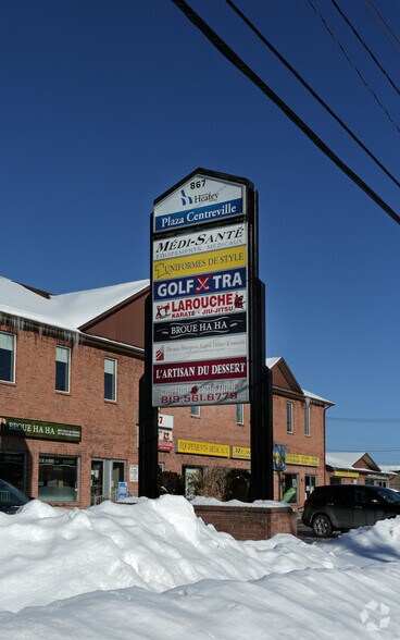 More Photos Of 867 Boul Saint-René O, Gatineau General Retail For Lease