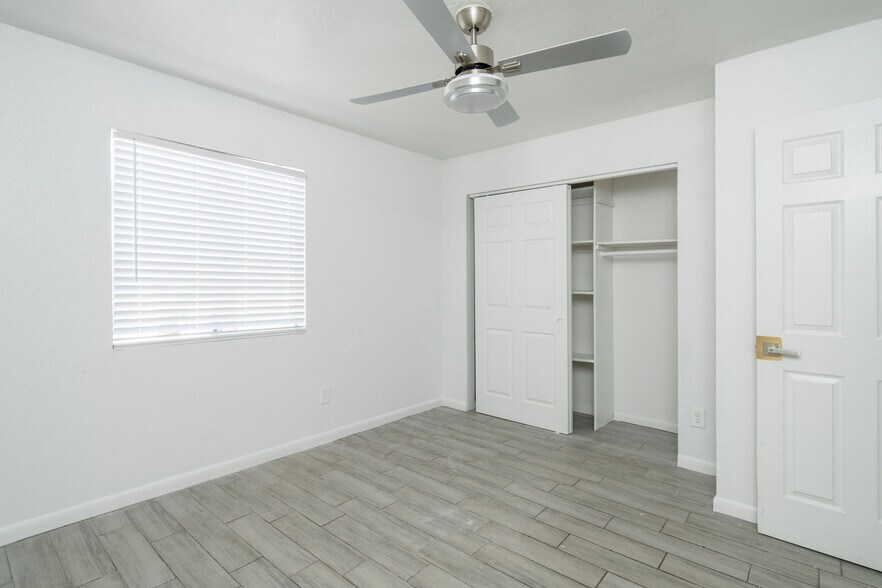 More Photos Of 2726 E Tierra Buena Ln, Phoenix Apartments For Sale