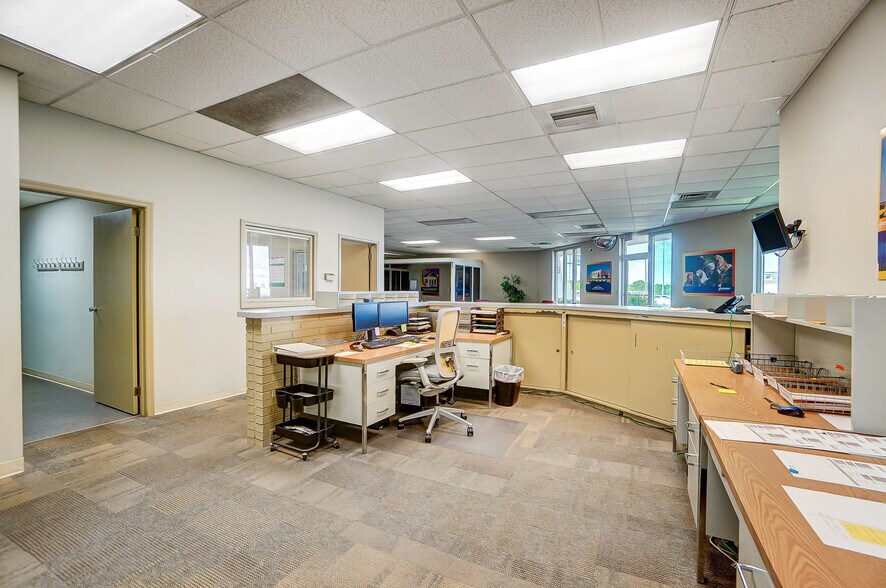 More Photos Of 4745 Wadsworth Rd, Dayton Warehouse For Lease