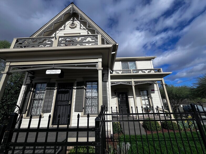 More Photos Of 236 SE Stephens St, Roseburg Hospitality For Sale