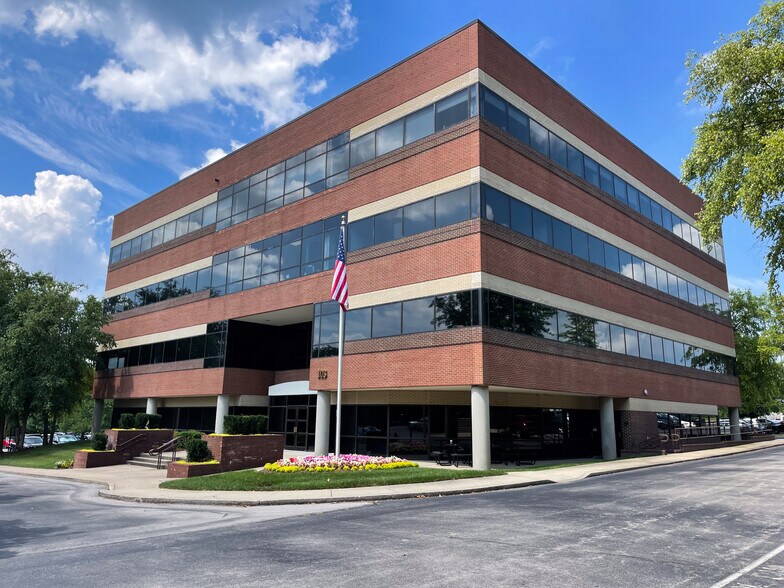 Primary Photo Of 103 Continental Pl, Brentwood Serviced Offices For Lease