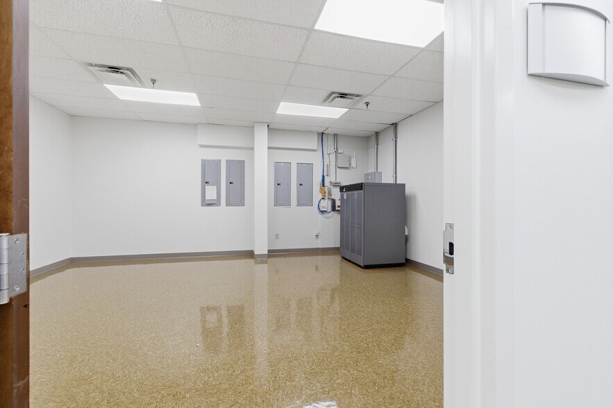 More Photos Of 104-176 Cude Ln, Madison Medical For Lease