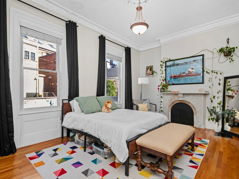 More Photos Of 43 Chestnut St, Boston Apartments For Sale