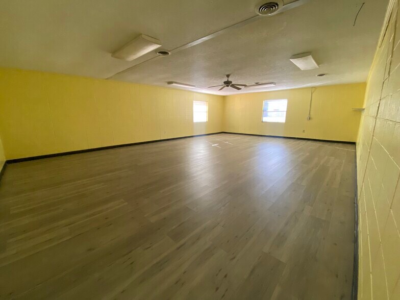 More Photos Of 120 Head Start Ln, Pearl Office For Sale