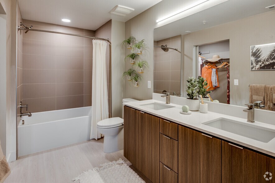 More Photos Of 1912 S Jacaranda St, Anaheim Apartments For Lease