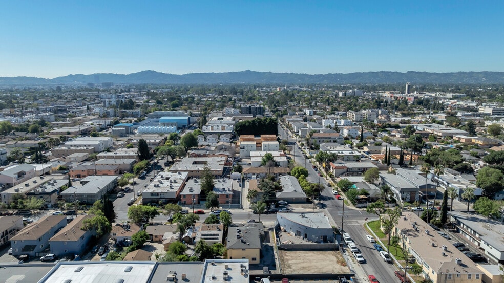 More Photos Of 11853 Hart St, North Hollywood Multifamily For Sale