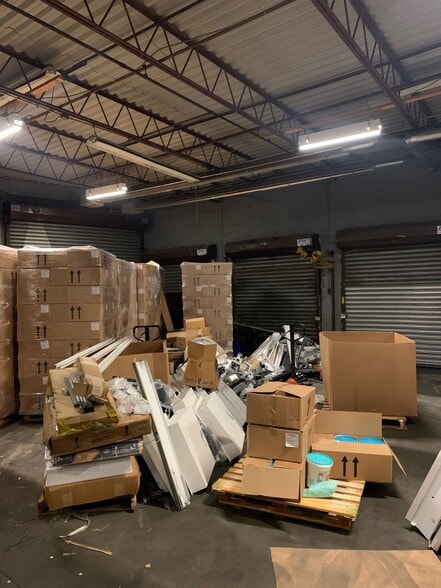 More Photos Of 141 N 13th St, Newark Warehouse For Lease