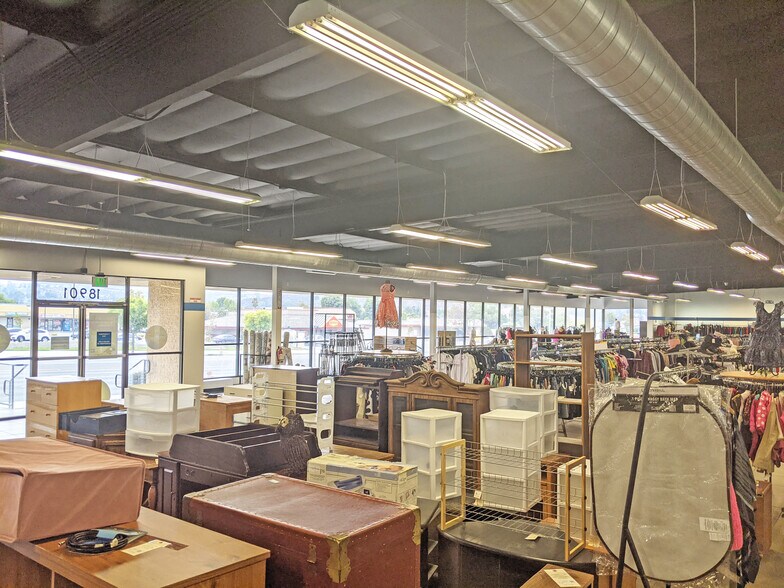 More Photos Of 18901 Soledad Canyon Rd, Canyon Country Freestanding For Lease