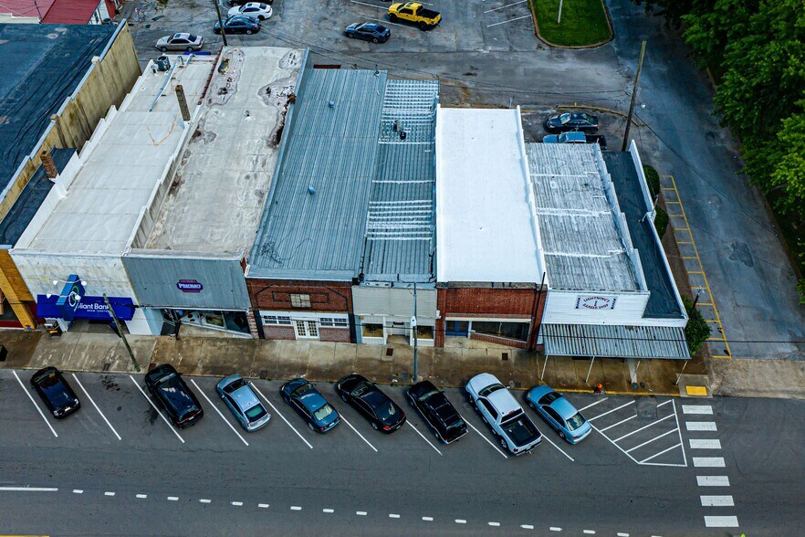 More Photos Of 101 S Main St, Mount Pleasant Storefront Retail Office For Lease