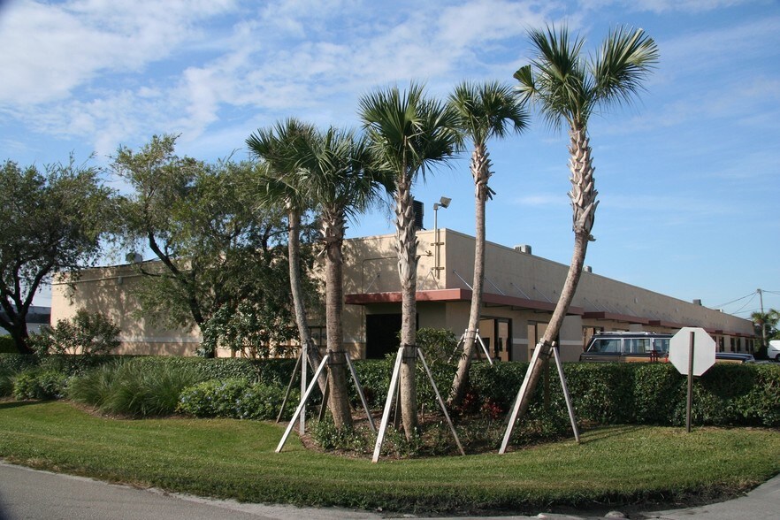 More Photos Of , West Palm Beach Flex For Sale