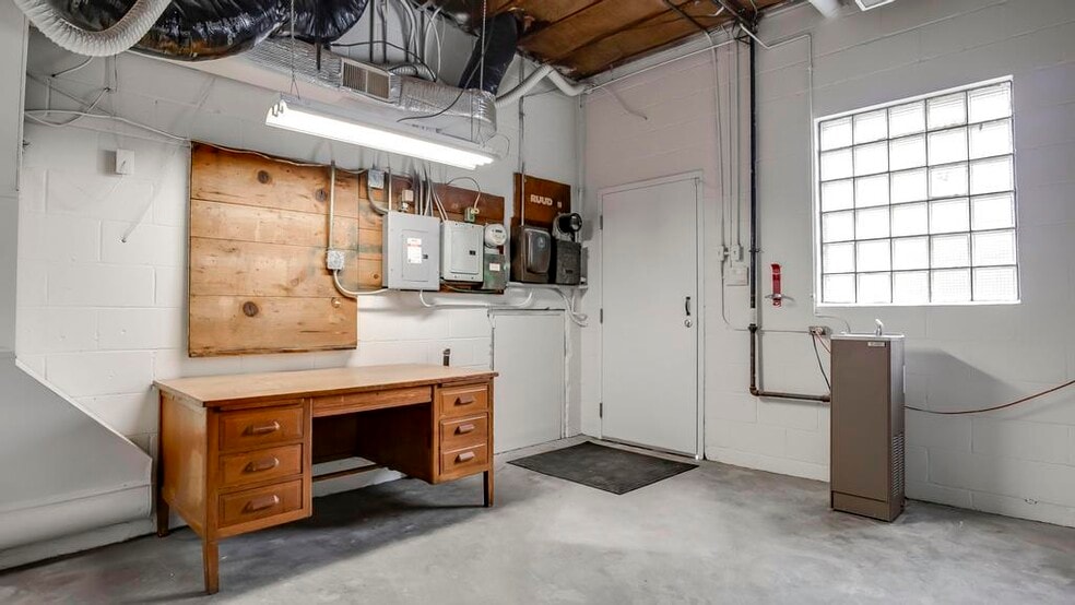 More Photos Of 116 S Clifton Ave, Louisville Storefront For Lease