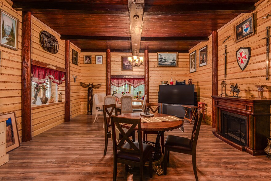 More Photos Of 21221 Baron Lake Dr, Cedaredge Hotel For Sale