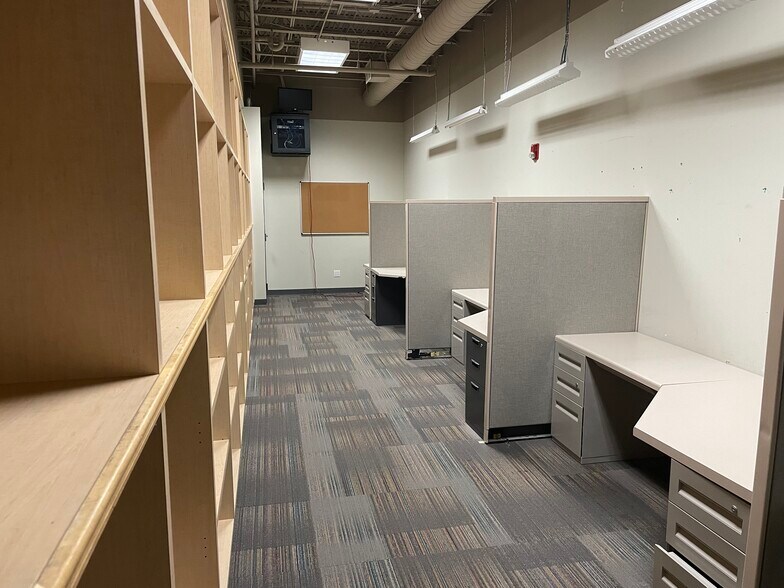 More Photos Of 3841 Ranch Road 620 S, Austin Light Distribution For Lease