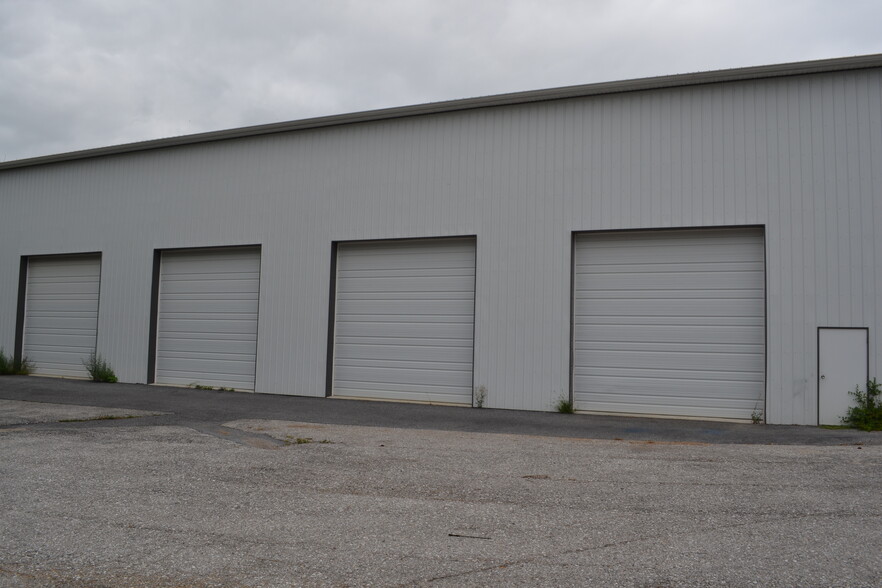 Primary Photo Of 4028 Hanover Pike, Manchester Auto Repair For Lease