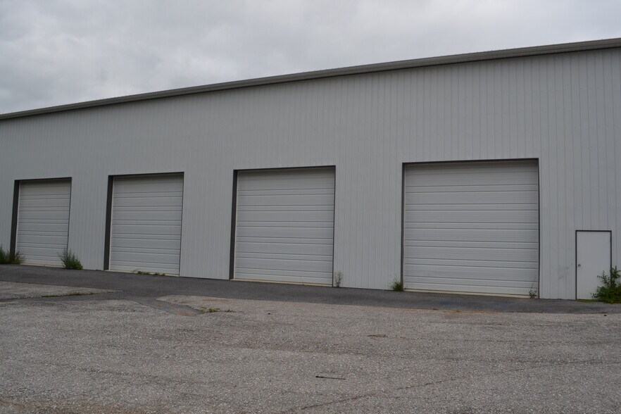 More Photos Of 4028 Hanover Pike, Manchester Auto Repair For Sale
