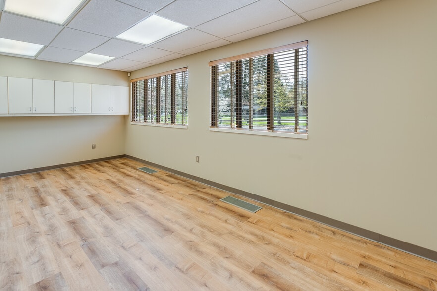 More Photos Of 138 N Main St, Canton Healthcare For Sale