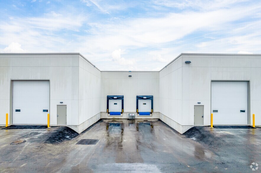 More Photos Of 12535 Coleraine Dr, Bolton Manufacturing For Sale
