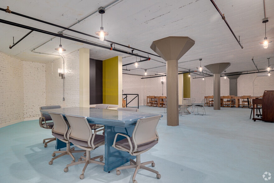 More Photos Of 220 S 47th St, Philadelphia Apartments For Lease